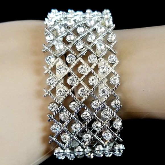 Vintage Clear Rhinestone Silver Tone Metal Stretch Metal Cuff Bracelet - Picture 5 of 12